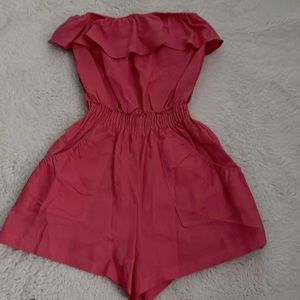 Love culture, Size small, Pink.